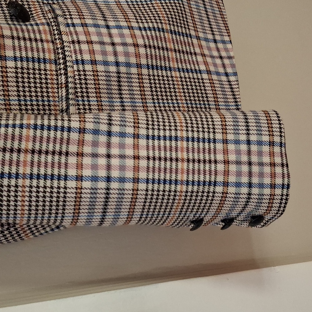 Evereve Women's Double Breasted Plaid Blazer_1 - Picture 5 of 9